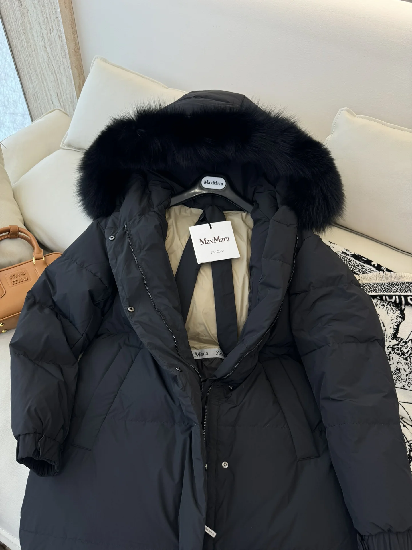 Sleek Max Mara Down Jackets 165417