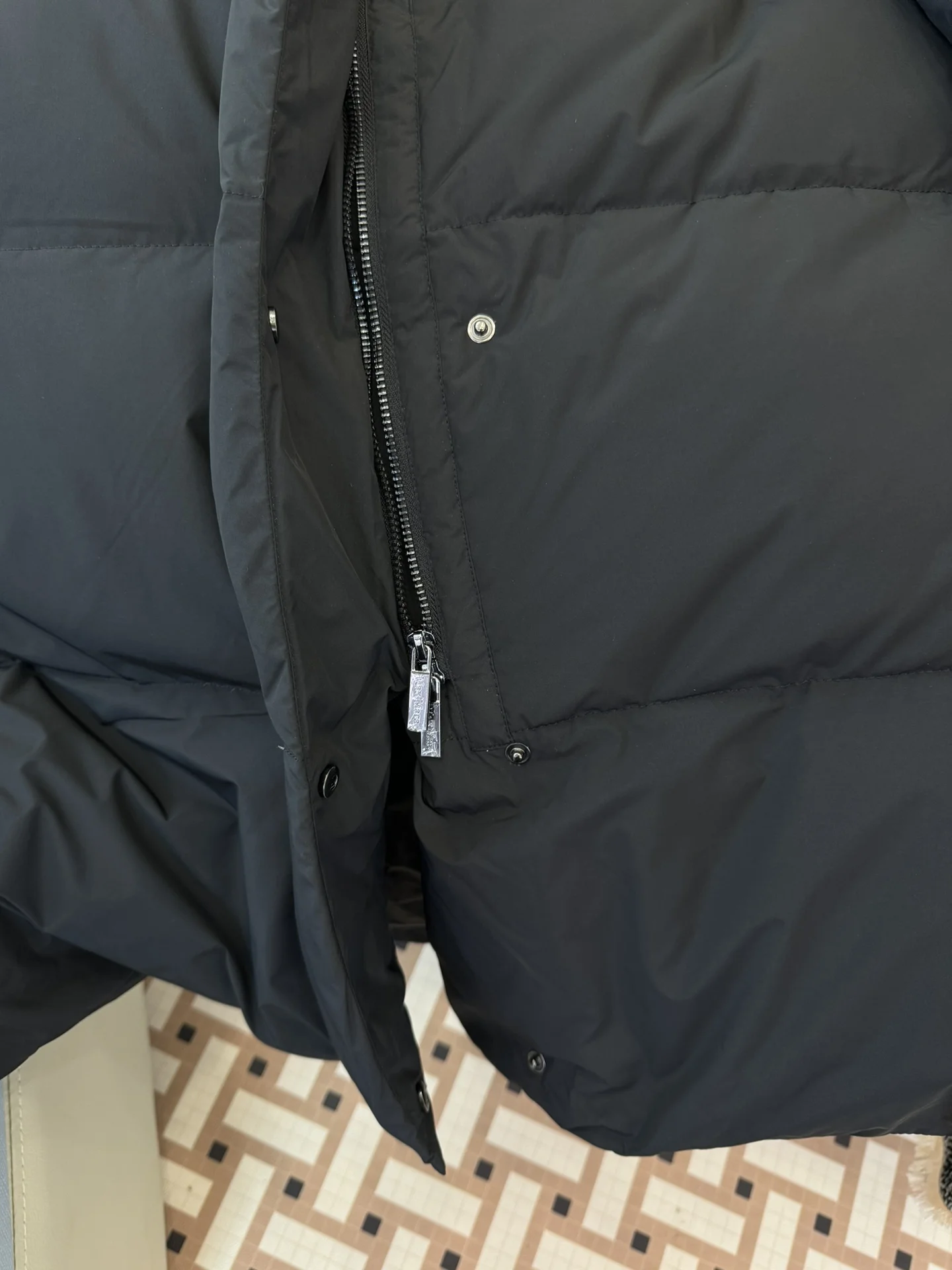 Sleek Max Mara Down Jackets 165417