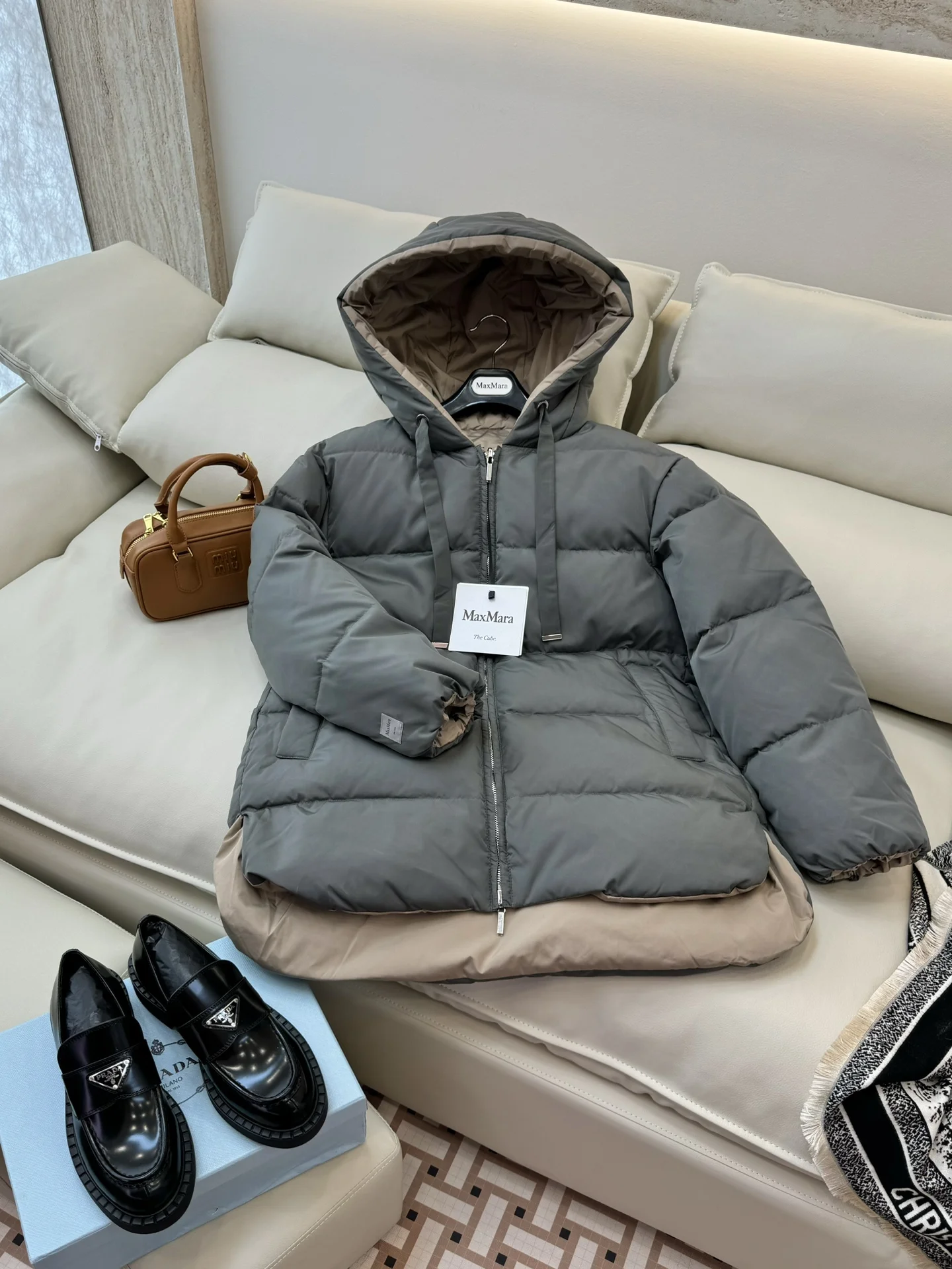 Max Mara Down Jackets WaterResistant 165386