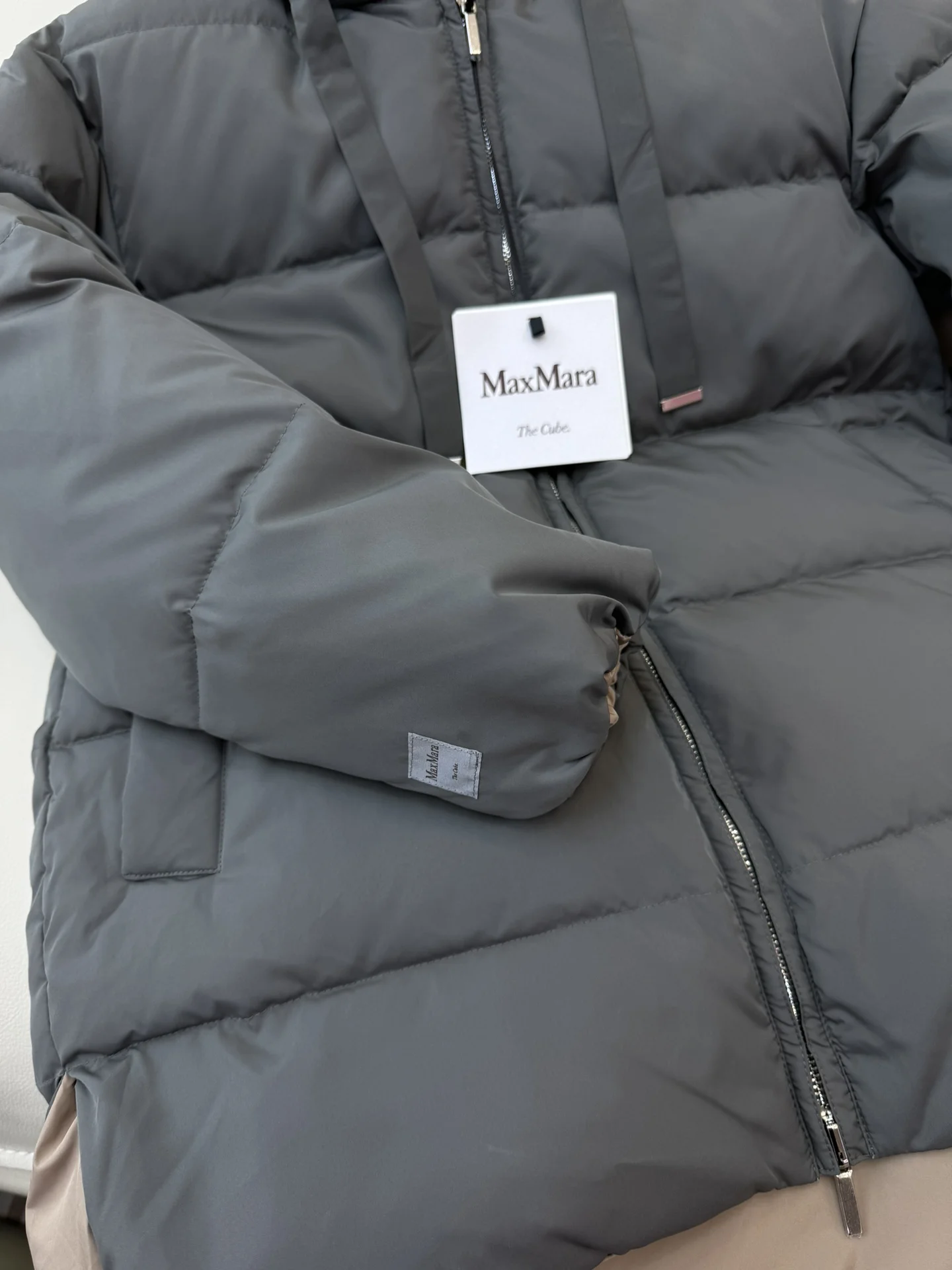 Max Mara Down Jackets WaterResistant 165386