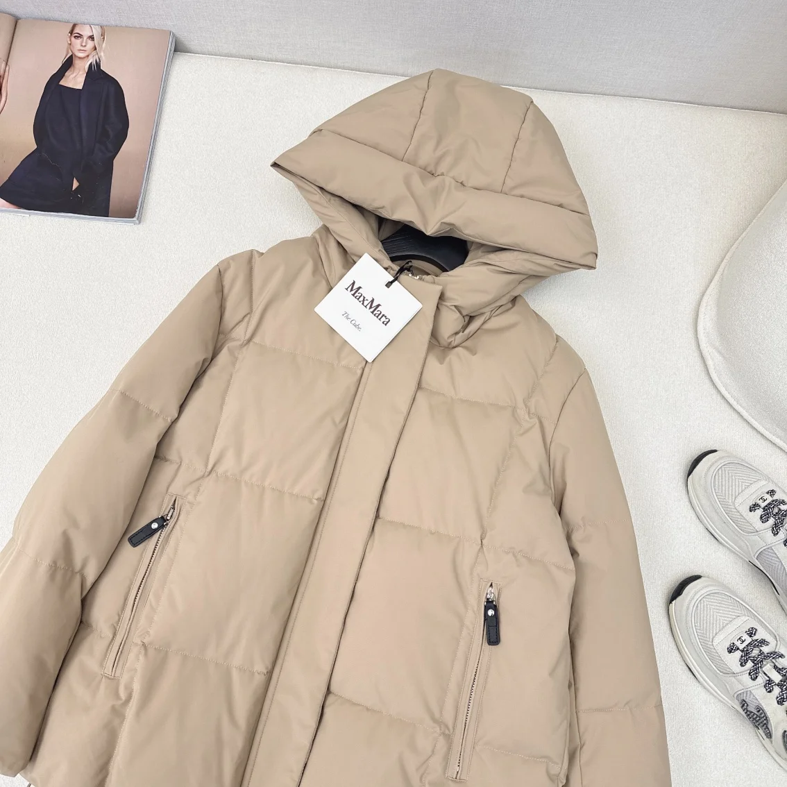 Max Mara Down Jackets Sleek 165370
