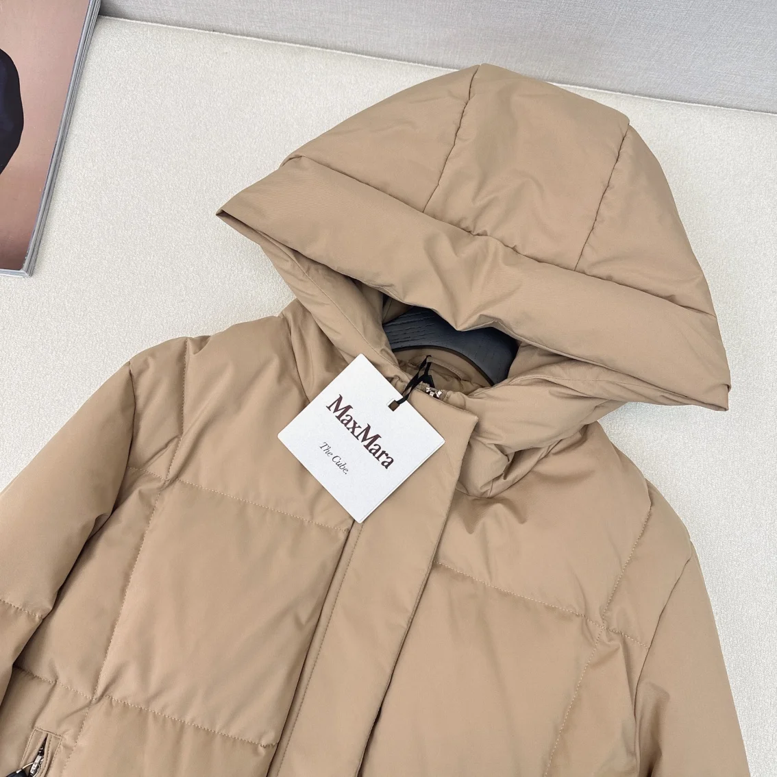 Max Mara Down Jackets Sleek 165370
