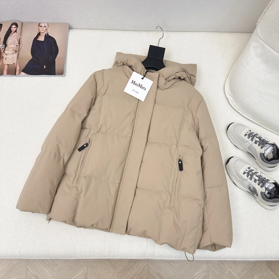 Max Mara Down Jackets Sleek 165370