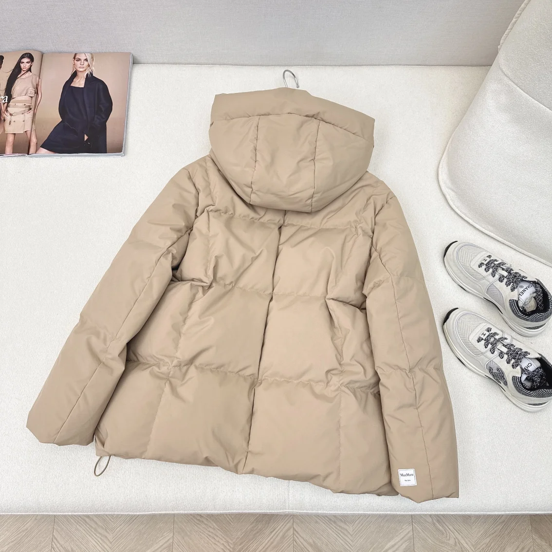 Max Mara Down Jackets Sleek 165370