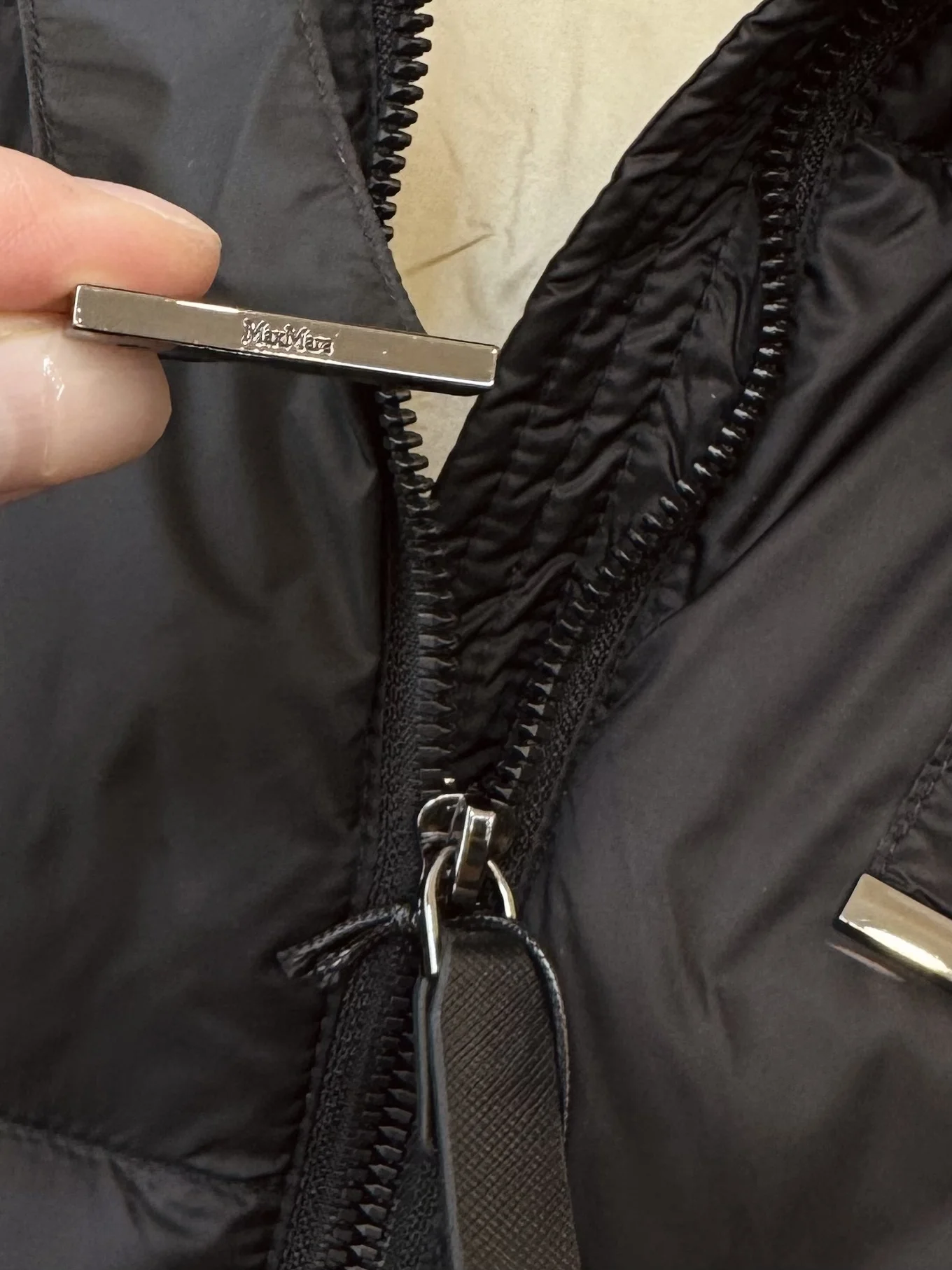 Max Mara Down Jackets EasyMatch 165362