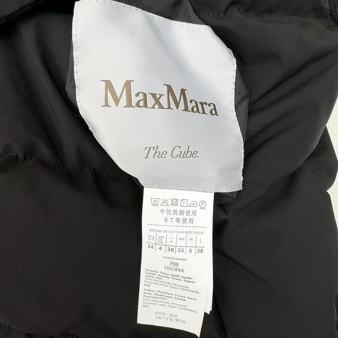 Trendsetting Max Mara Down Jackets 165390