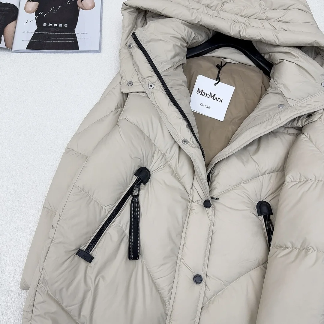 Max Mara Down Jackets Sleek 165344