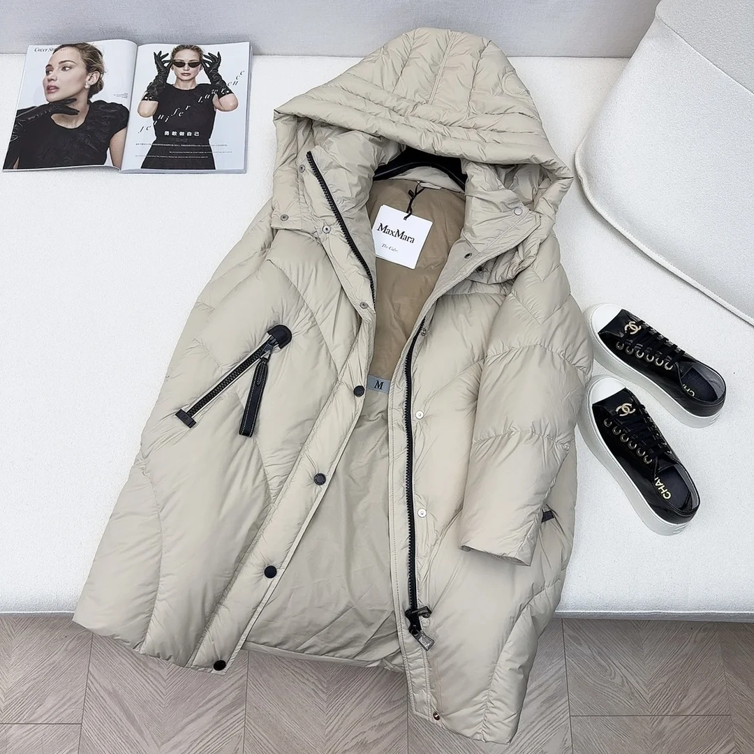 Max Mara Down Jackets Sleek 165344