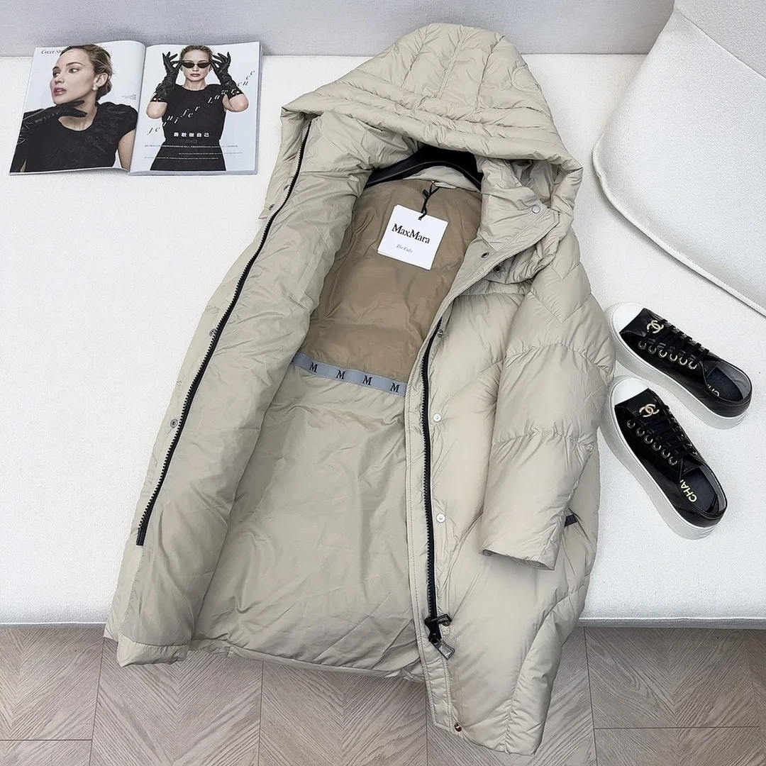Max Mara Down Jackets Sleek 165344