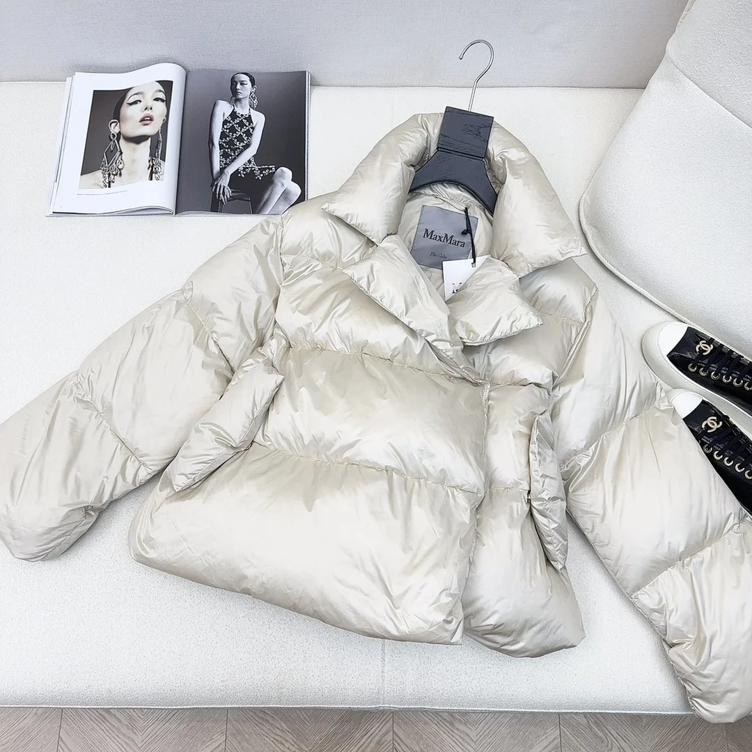 Max Mara Down Jackets Trendsetting 165322