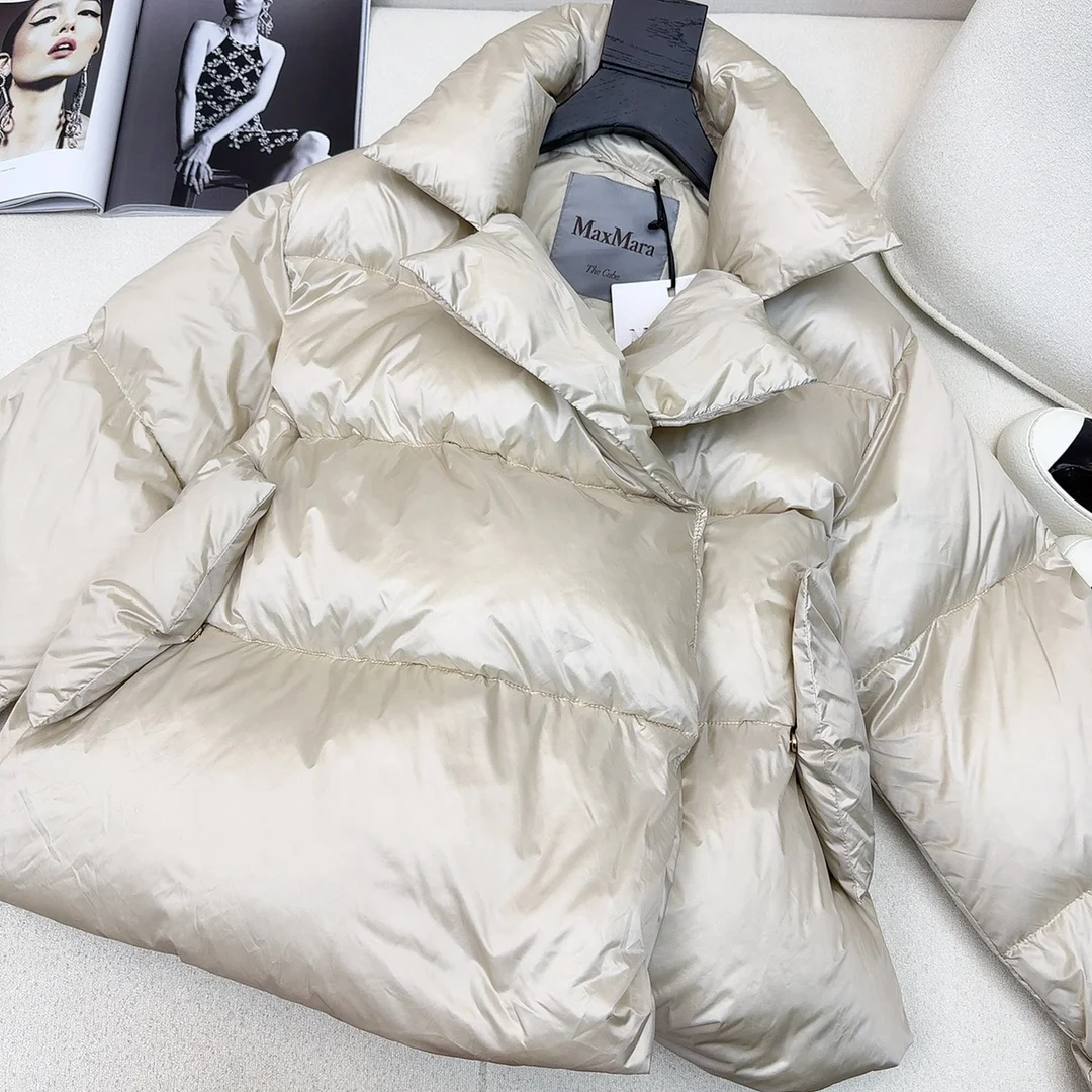 Max Mara Down Jackets Trendsetting 165322