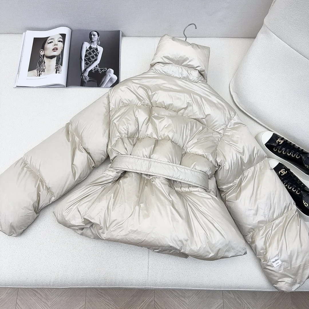 Max Mara Down Jackets Trendsetting 165322