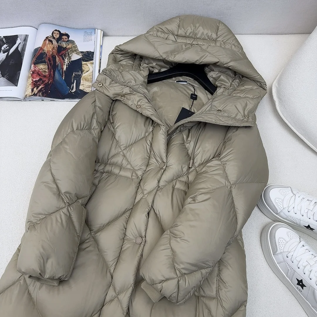 Max Mara Down Jackets Sporty 165310