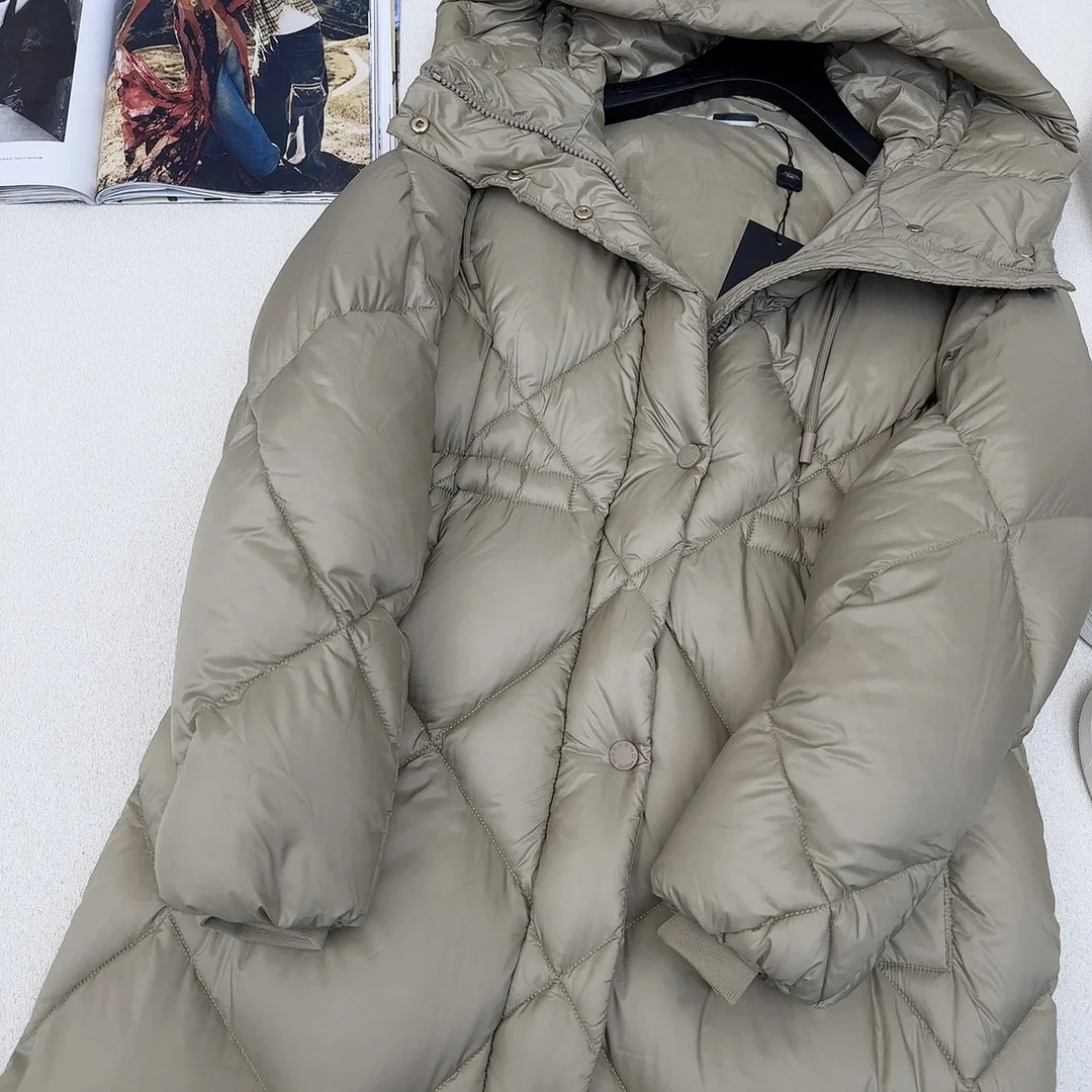 Max Mara Down Jackets Sporty 165310