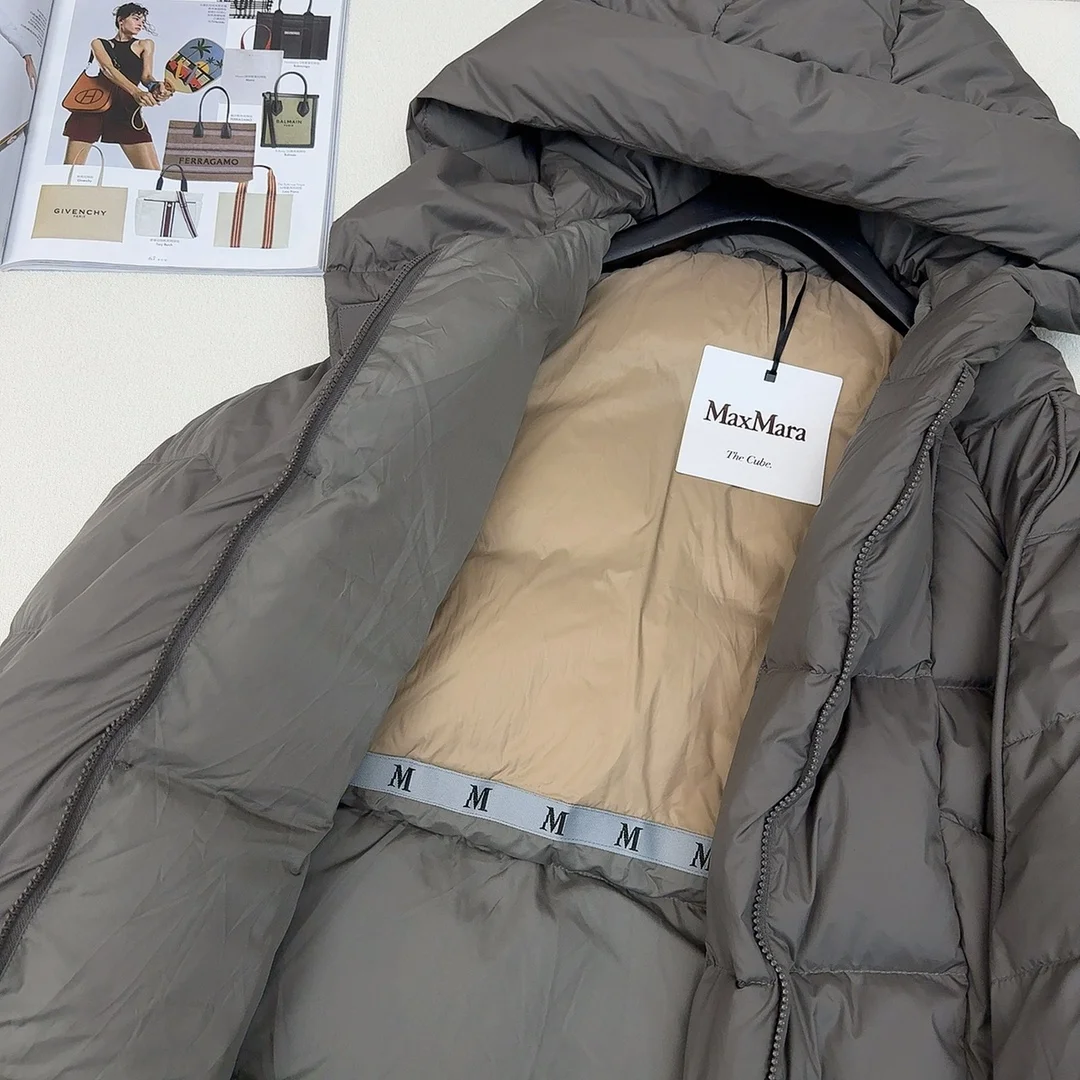 EasyCare Max Mara Down Jackets 165336