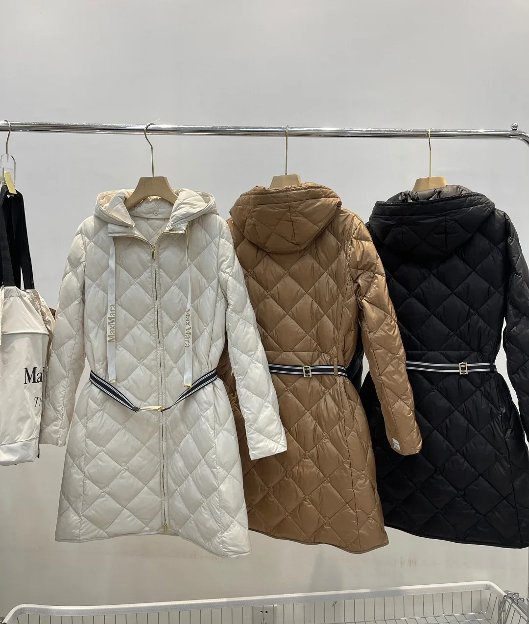 Max Mara Down Jackets Sporty 165301