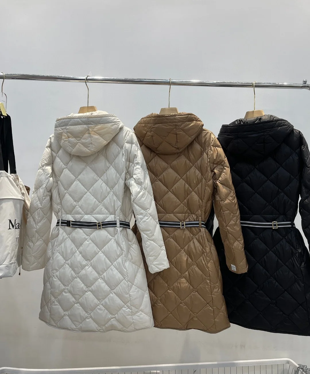 Max Mara Down Jackets Sporty 165301