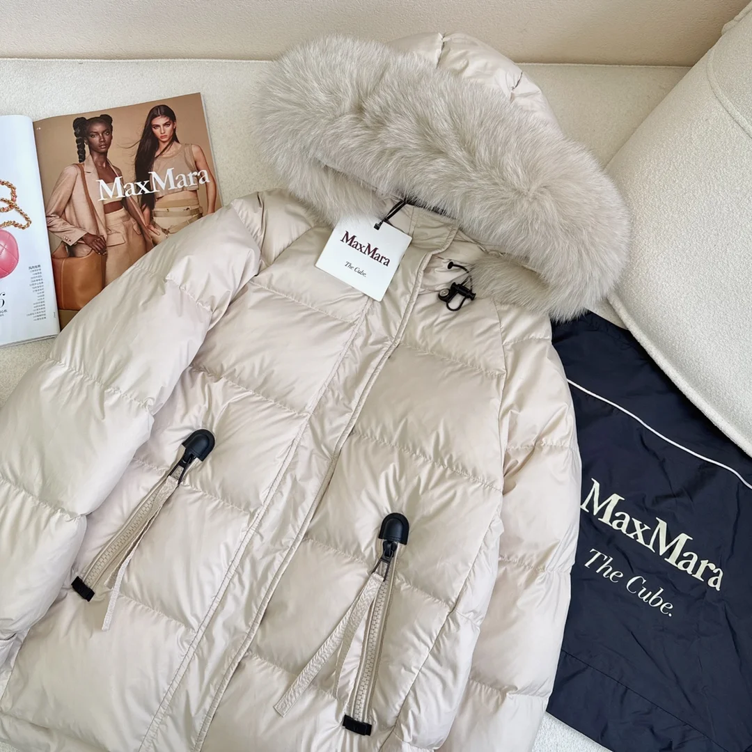 Minimalist Max Mara Down Jackets 165326