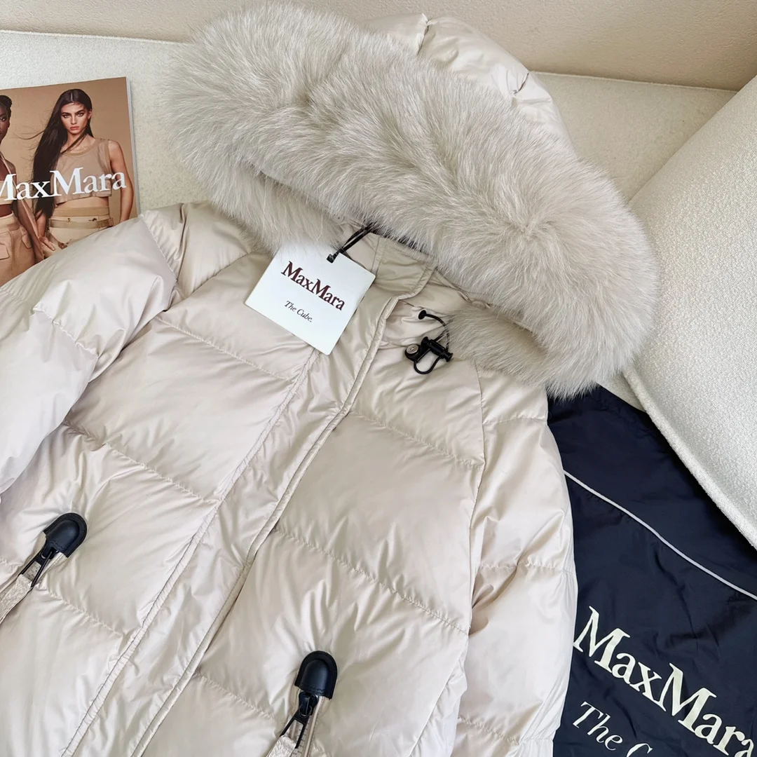 Minimalist Max Mara Down Jackets 165326