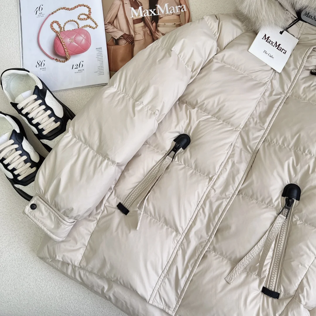 Minimalist Max Mara Down Jackets 165326