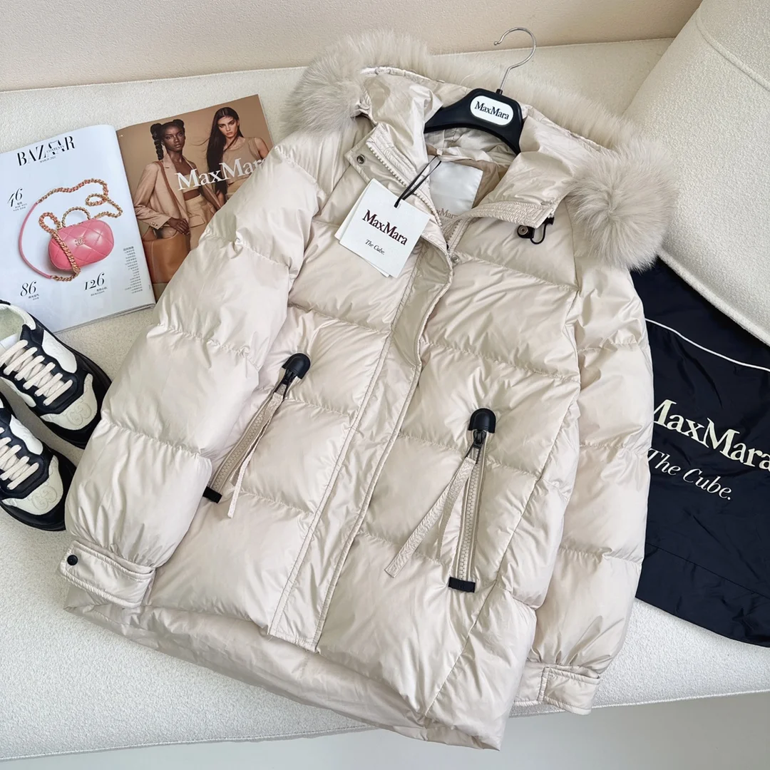 Minimalist Max Mara Down Jackets 165326