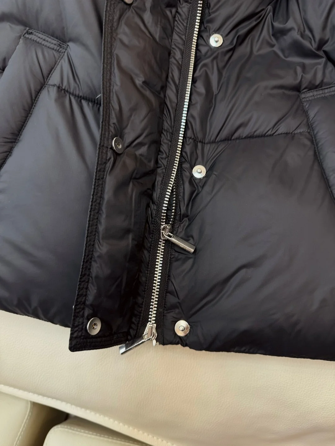 Max Mara Down Jackets Attractive 165237