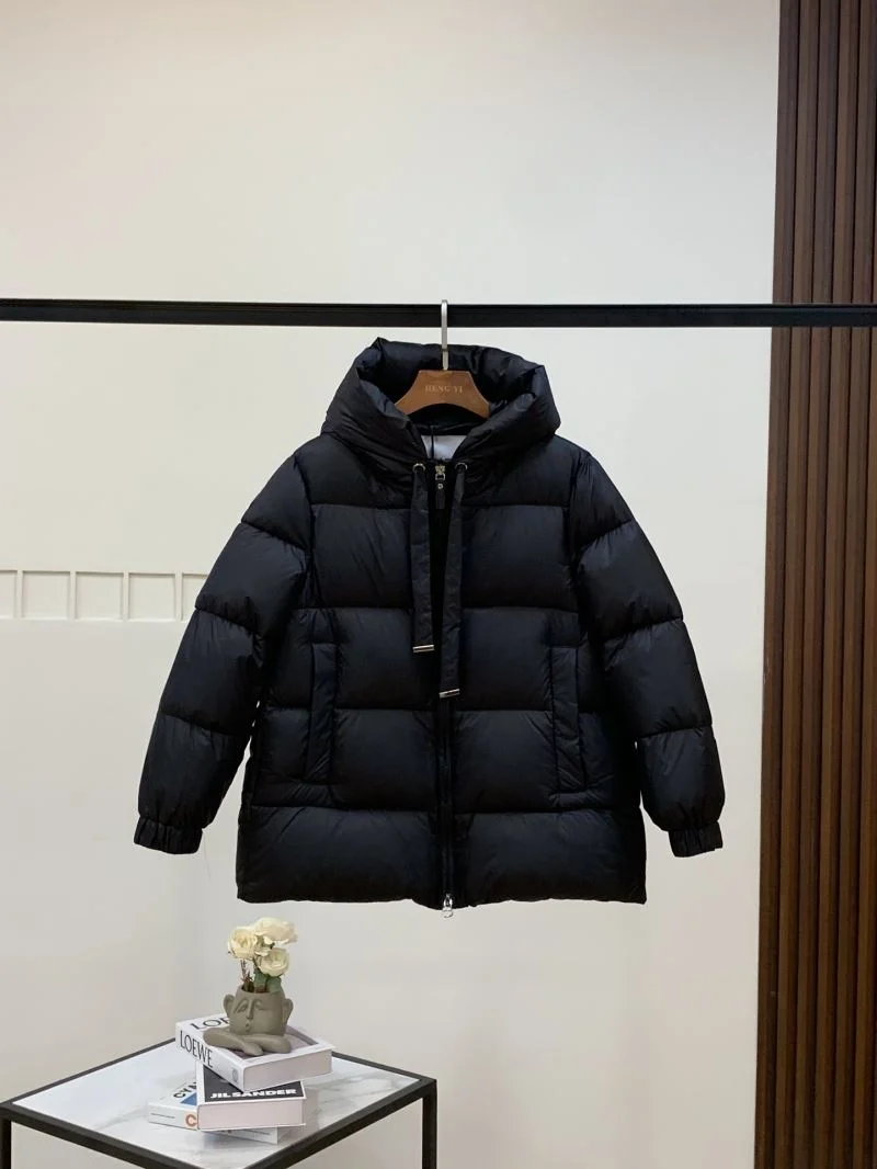 Max Mara Down Jackets Refined 164945