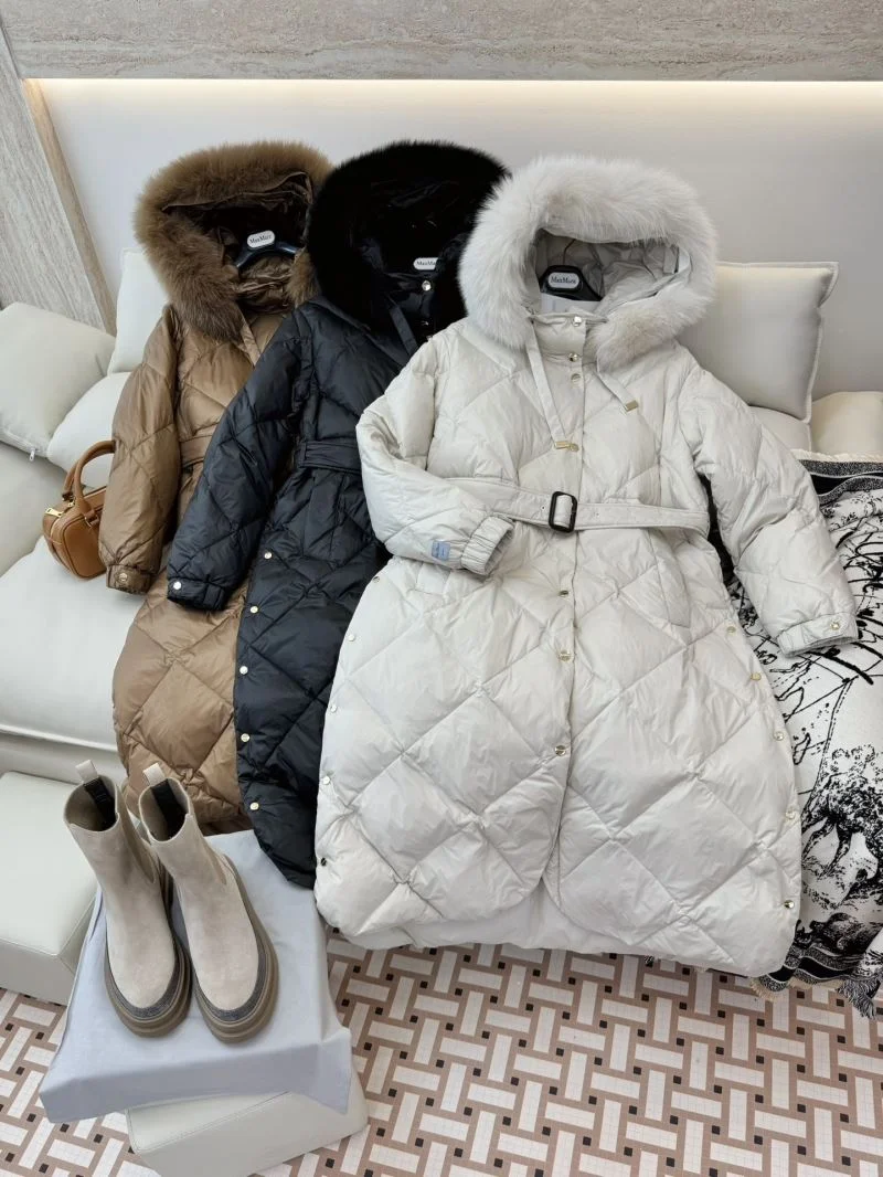 Max Mara Down Jackets Versatile 164670
