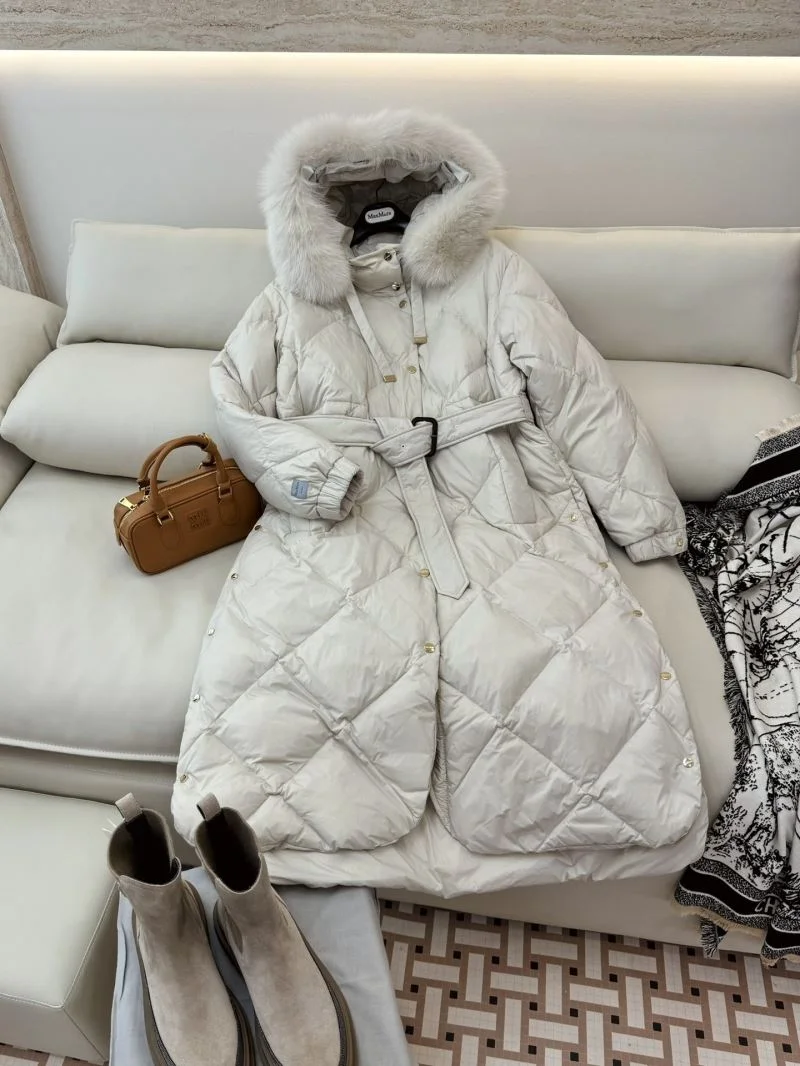 Max Mara Down Jackets Versatile 164670