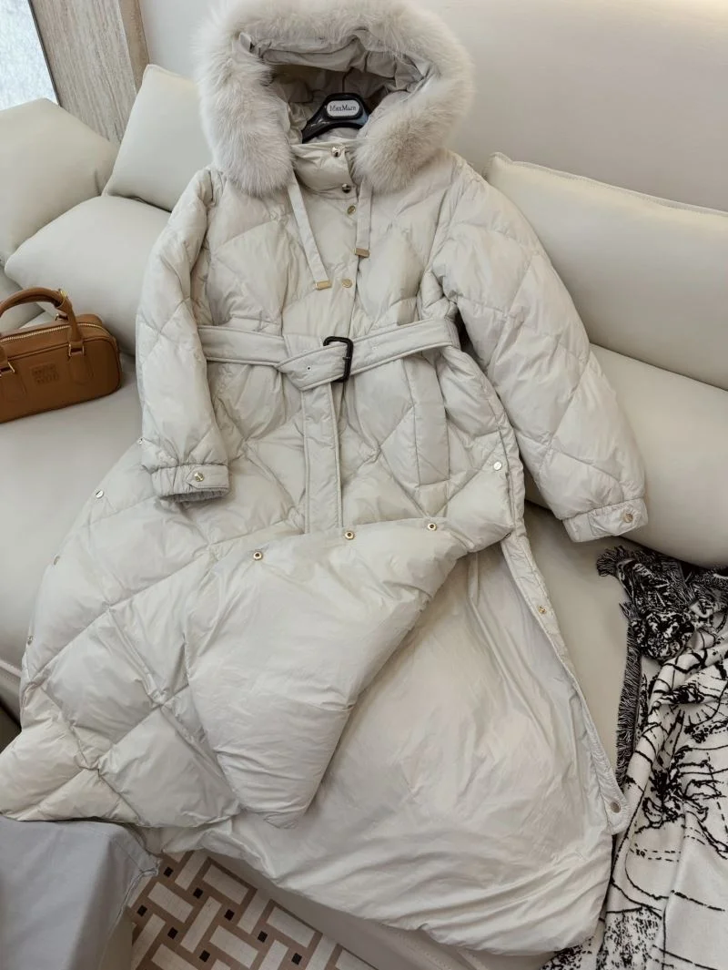 Max Mara Down Jackets Versatile 164670