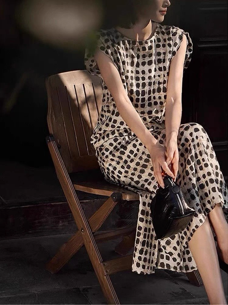SoftTouch Max Mara Dress Suits 156606