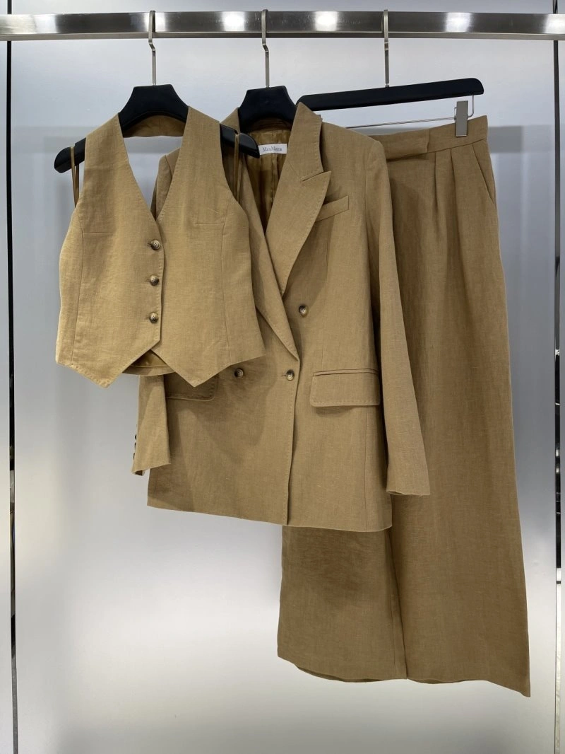 WellDesigned Max Mara Outwear 156599