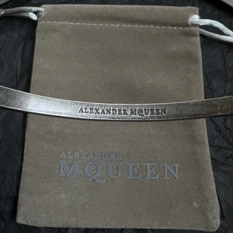 RelaxedFit Mcqueen Bracelets 208639