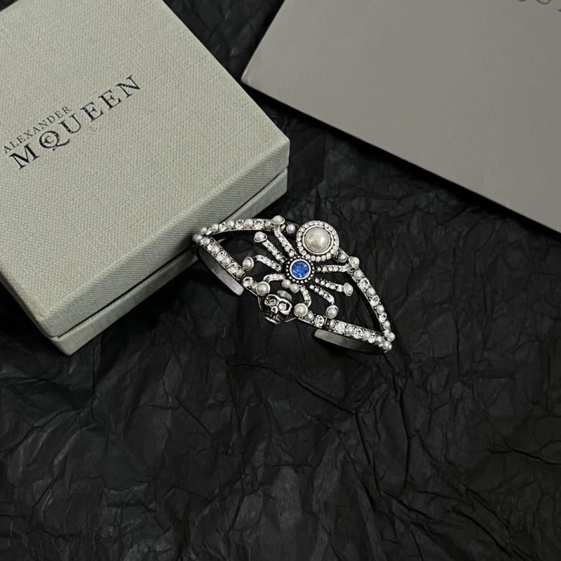 Chic Mcqueen Bracelets 208630