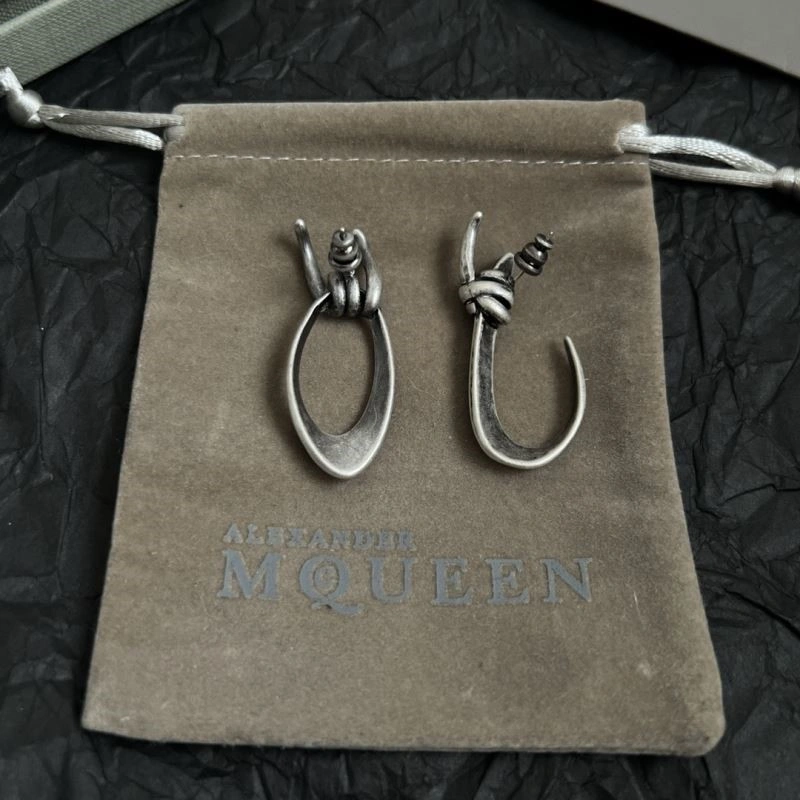 Mcqueen Earrings Versatile 208624