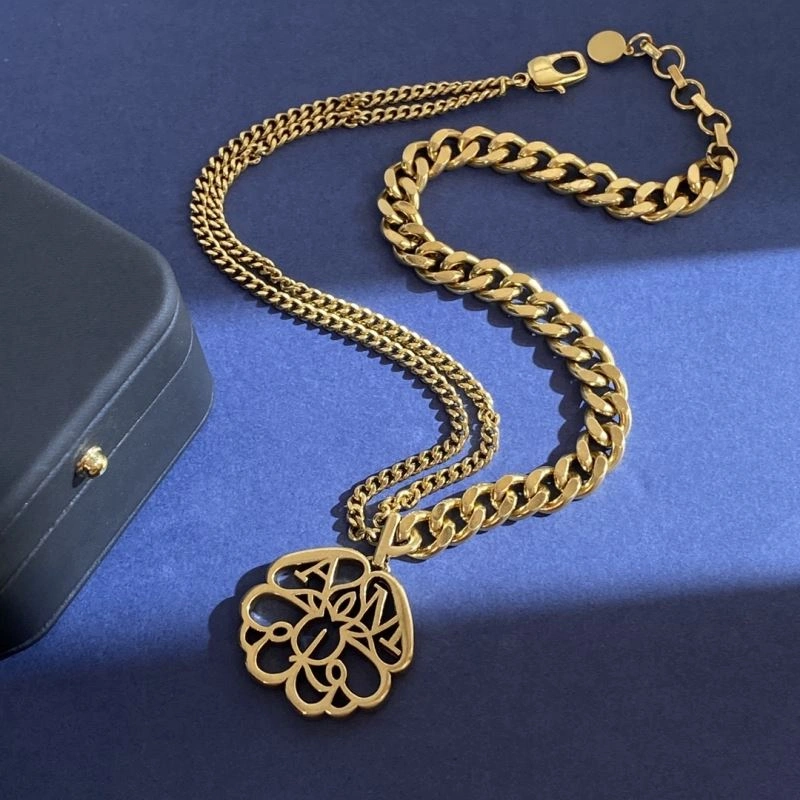 Practical Mcqueen Necklaces 211162