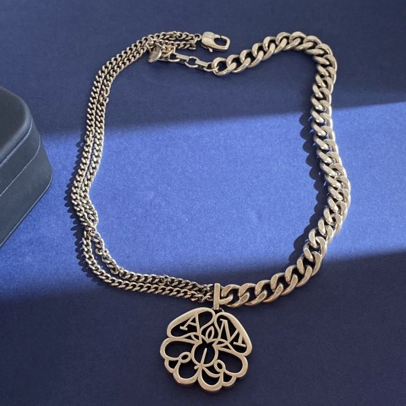 Practical Mcqueen Necklaces 211162