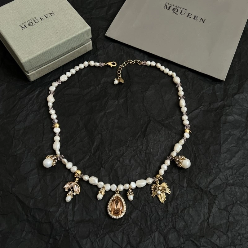 Mcqueen Necklaces Packable 208615
