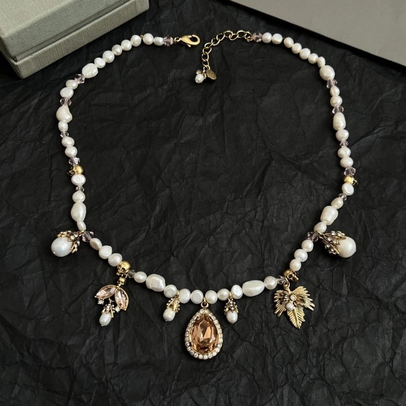 Mcqueen Necklaces Packable 208615