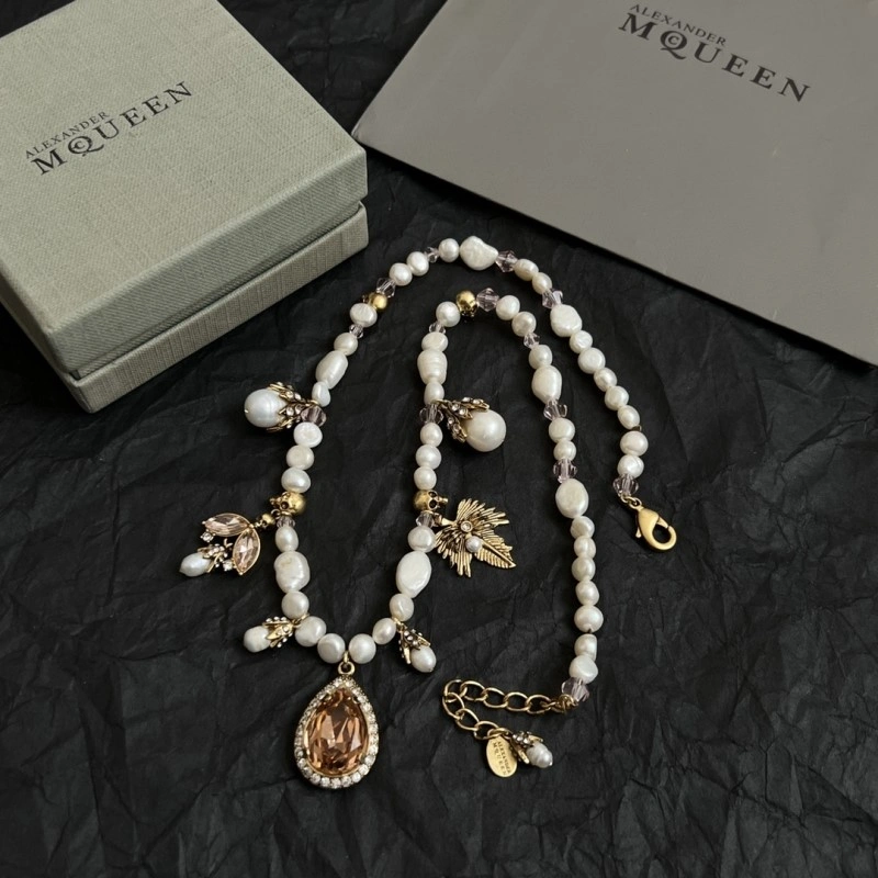 Mcqueen Necklaces Packable 208615