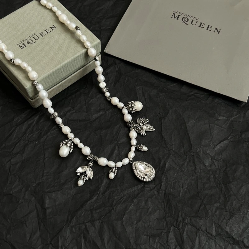 OdorResistant Mcqueen Necklaces 208620