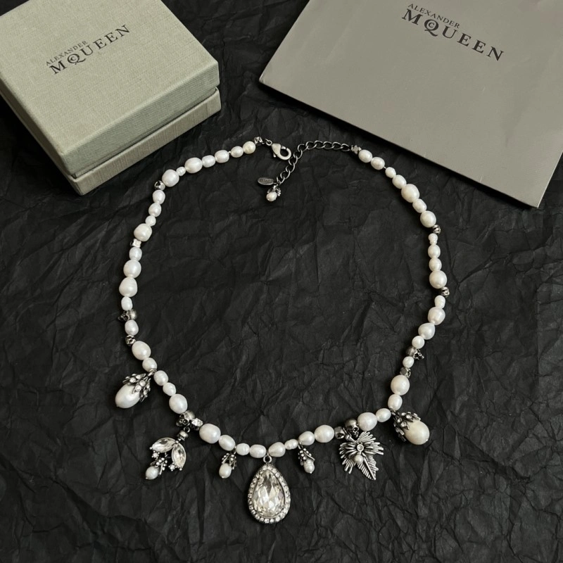 OdorResistant Mcqueen Necklaces 208620