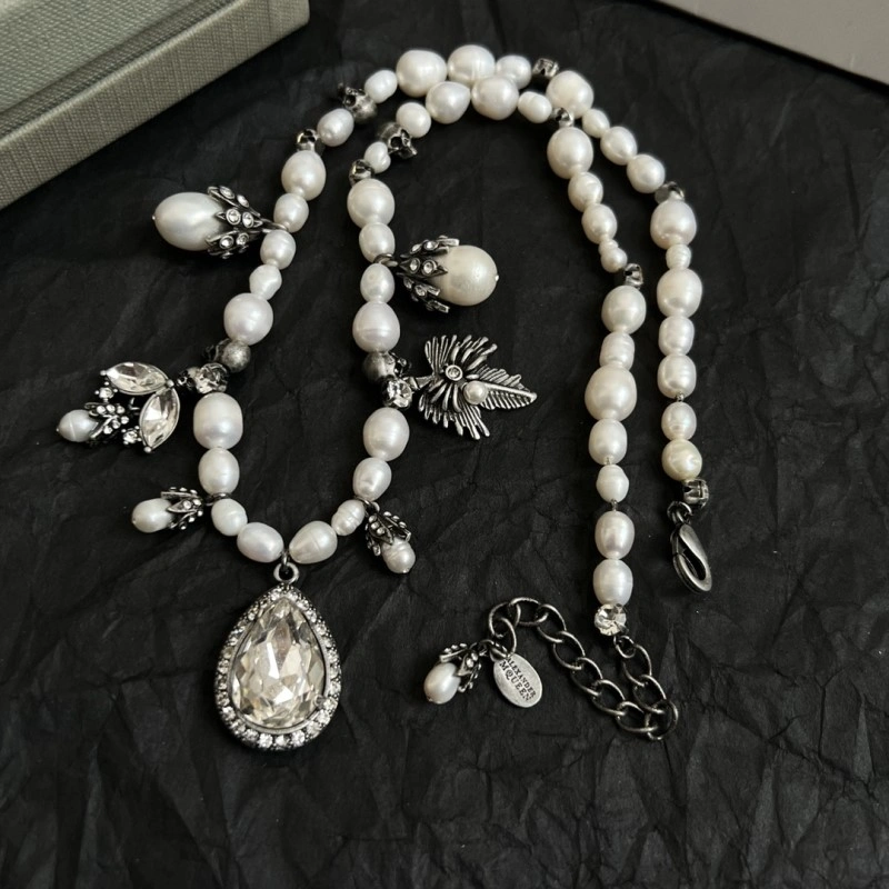 OdorResistant Mcqueen Necklaces 208620