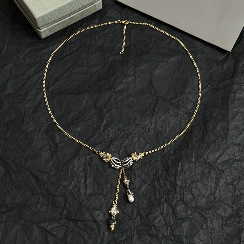 Mcqueen Necklaces Elegant 208619
