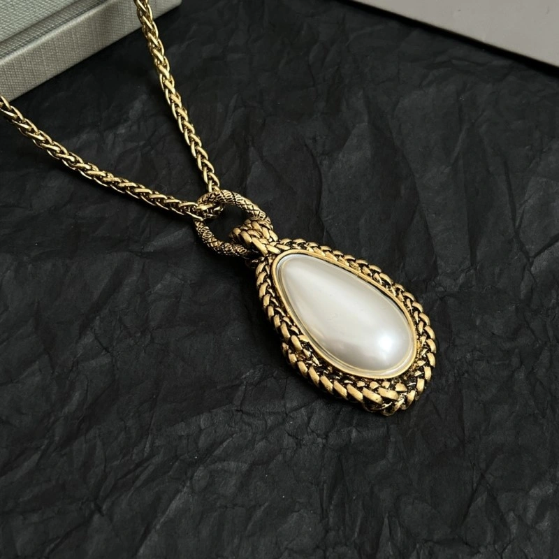 Chic Mcqueen Necklaces 208612