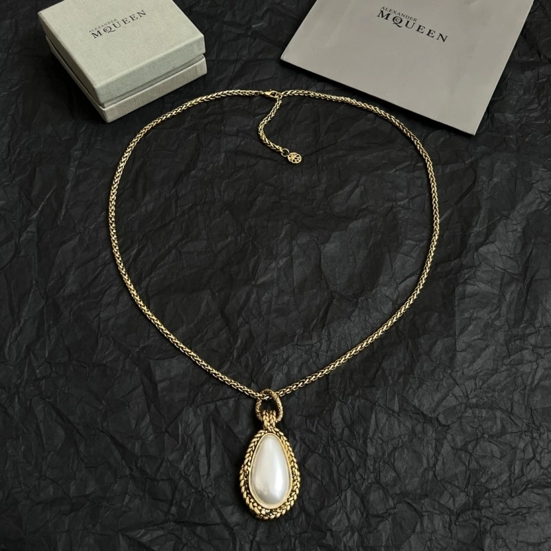 Chic Mcqueen Necklaces 208612
