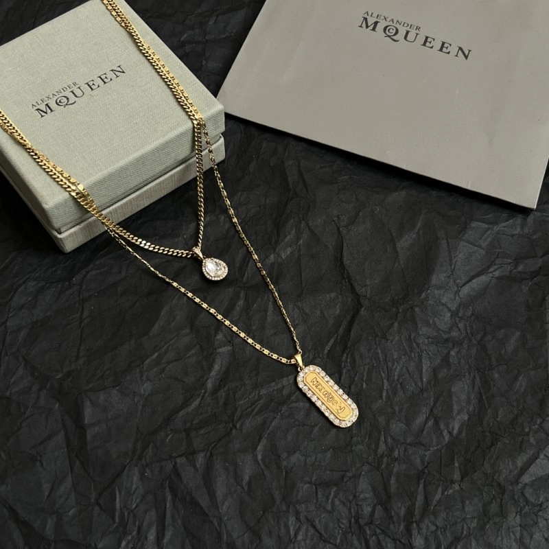 Mcqueen Necklaces Practical 208614