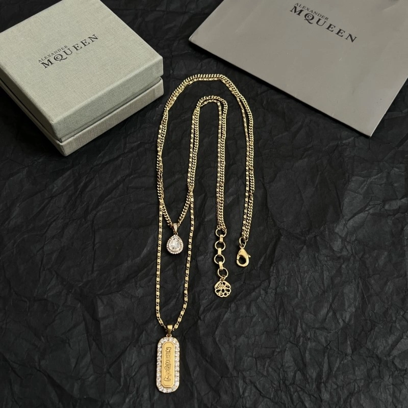 Mcqueen Necklaces Practical 208614
