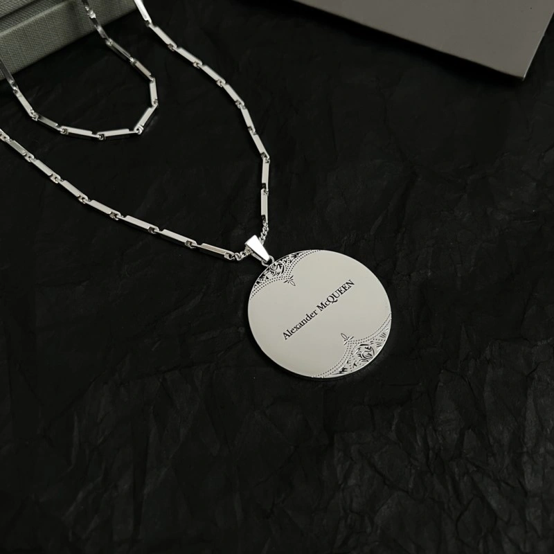 Versatile Mcqueen Necklaces 208606