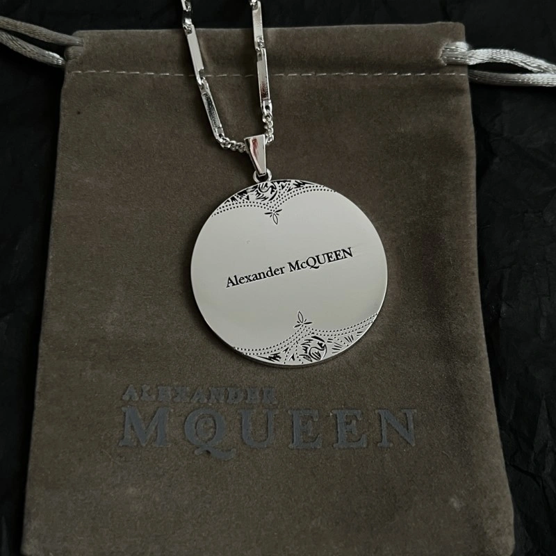 Versatile Mcqueen Necklaces 208606